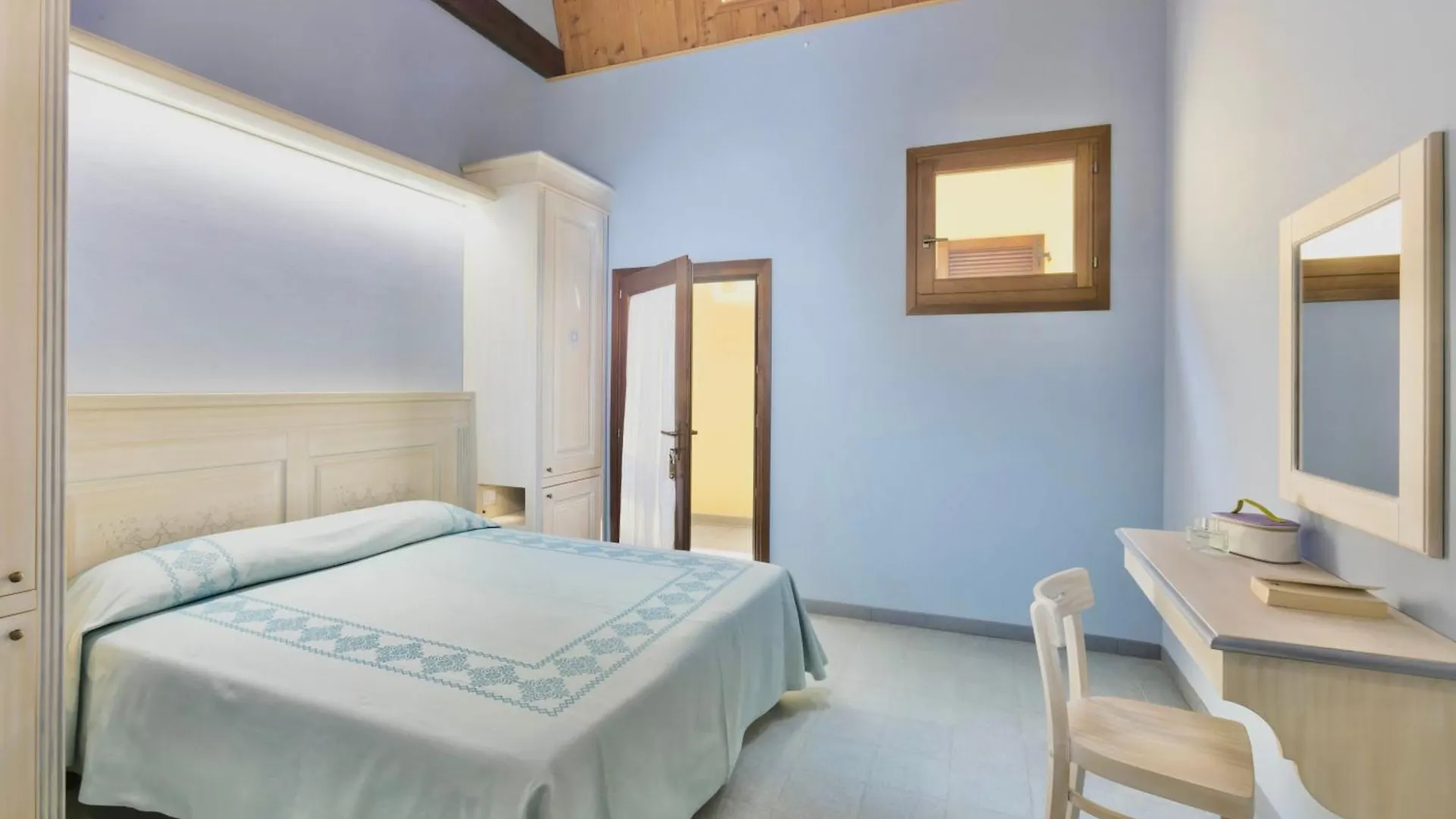アパートホテル Residence With Private Beach In Bosa Marina Just 100 Meters From The Sea