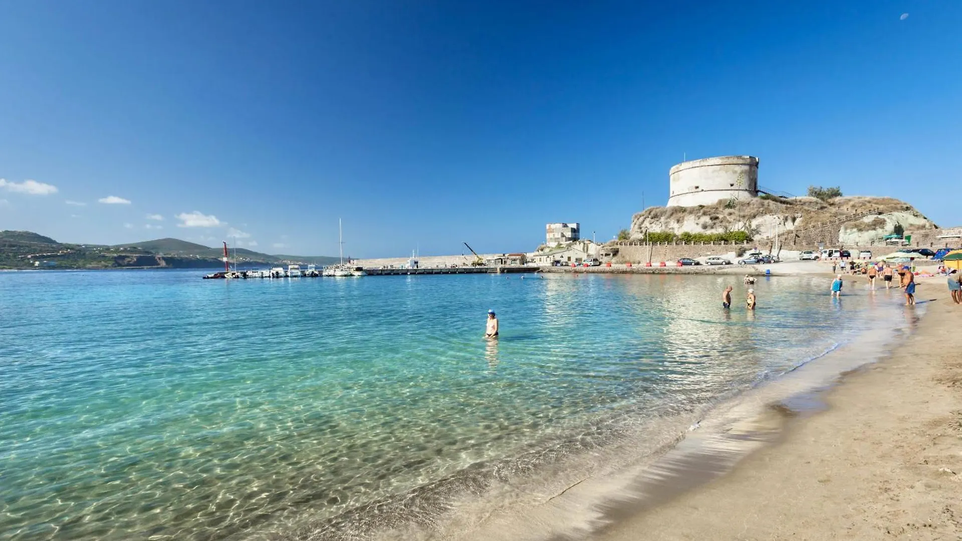 アパートホテル Residence With Private Beach In Bosa Marina Just 100 Meters From The Sea イタリア